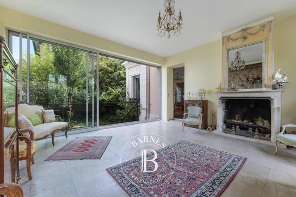 Asnières-sur-Seine, Maison 5 Chambres -  210 m² à vendre