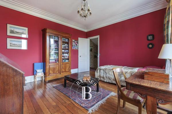 Asnières-sur-Seine, Maison 5 Chambres -  210 m² à vendre