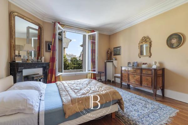 Asnières-sur-Seine, Maison 5 Chambres -  210 m² à vendre