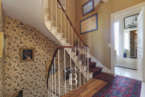 Asnières-sur-Seine, Maison 5 Chambres -  210 m² à vendre