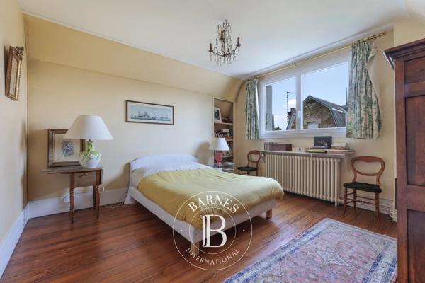 Asnières-sur-Seine, Maison 5 Chambres -  210 m² à vendre