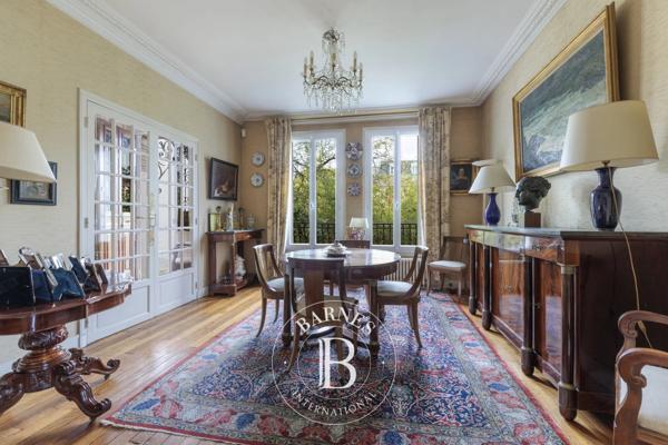 Asnières-sur-Seine, Maison 5 Chambres -  210 m² à vendre