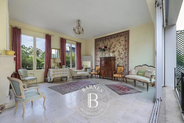 Asnières-sur-Seine, Maison 5 Chambres -  210 m² à vendre