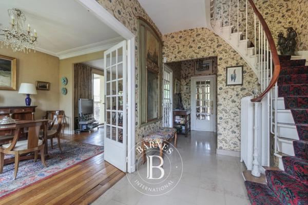 Asnières-sur-Seine, Maison 5 Chambres -  210 m² à vendre