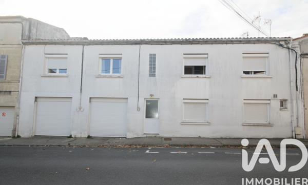 Immeuble à vendre 74 m² Saintes