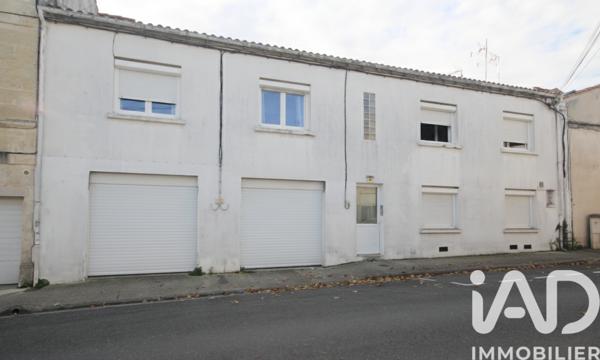 Immeuble à vendre 74 m² Saintes