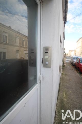 Immeuble à vendre 74 m² Saintes