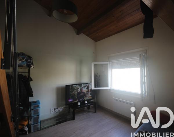 Immeuble à vendre 74 m² Saintes