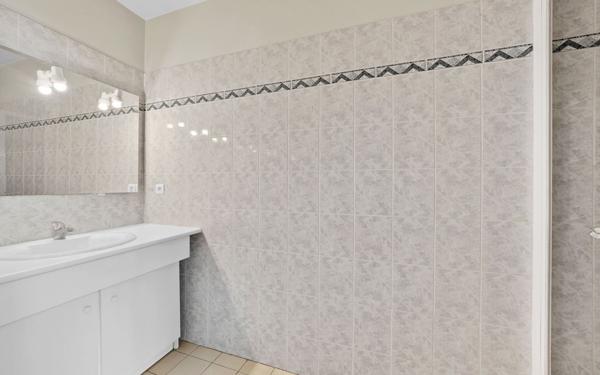 Appartement à vendre    2 pièces • 45,05 m2 Vanves