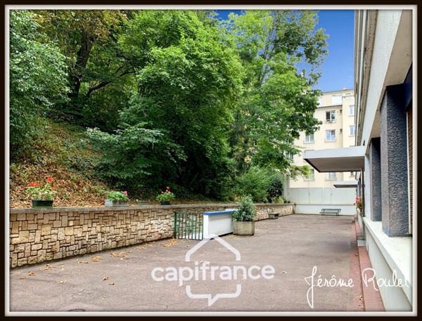 Dpt Vienne (86), à vendre POITIERS Gare Centre-ville, appartement T3 de 63,36 m² avec cave et place de parking privative
