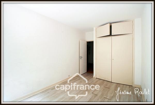 Dpt Vienne (86), à vendre POITIERS Gare Centre-ville, appartement T3 de 63,36 m² avec cave et place de parking privative
