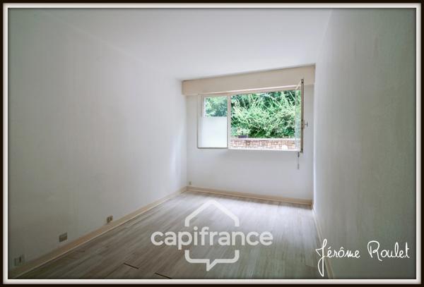 Dpt Vienne (86), à vendre POITIERS Gare Centre-ville, appartement T3 de 63,36 m² avec cave et place de parking privative