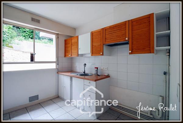 Dpt Vienne (86), à vendre POITIERS Gare Centre-ville, appartement T3 de 63,36 m² avec cave et place de parking privative