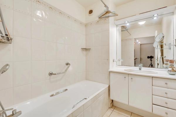 Appartement à vendre 3 pièces avec terrasse PARIS 18EME ARRONDISSEMENT (75)