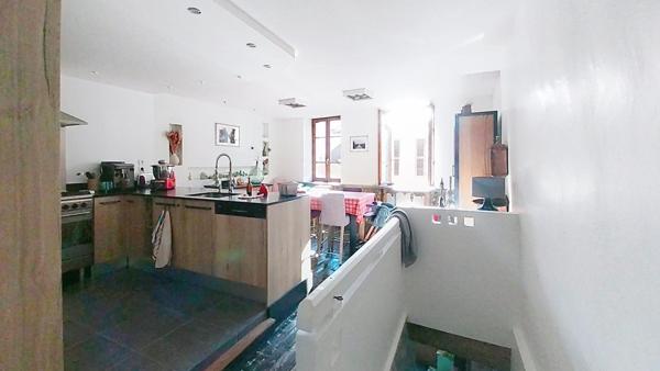 MAGNIFIQUE MAISON EN PLEIN COEUR DU VILLAGE