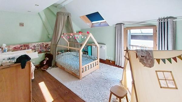 MAGNIFIQUE MAISON EN PLEIN COEUR DU VILLAGE