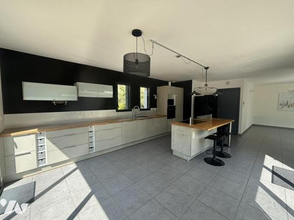 MAISON 5 CHAMBRES 160M²