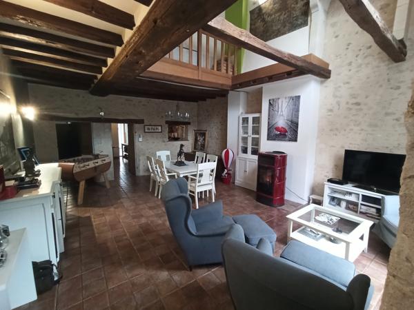 Maison de caractère, 170 m², 1295 m² de terrain 4 chambres