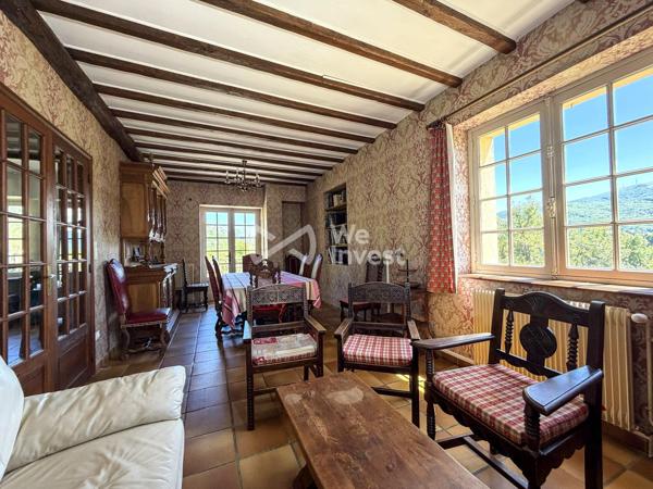 Maison ancienne de caractère – 229 m² – Vue montagnes – 7 chambres