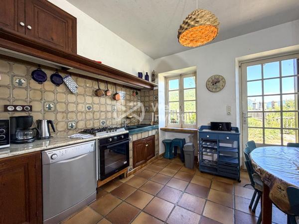 Maison ancienne de caractère – 229 m² – Vue montagnes – 7 chambres