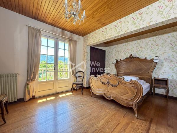 Maison ancienne de caractère – 229 m² – Vue montagnes – 7 chambres