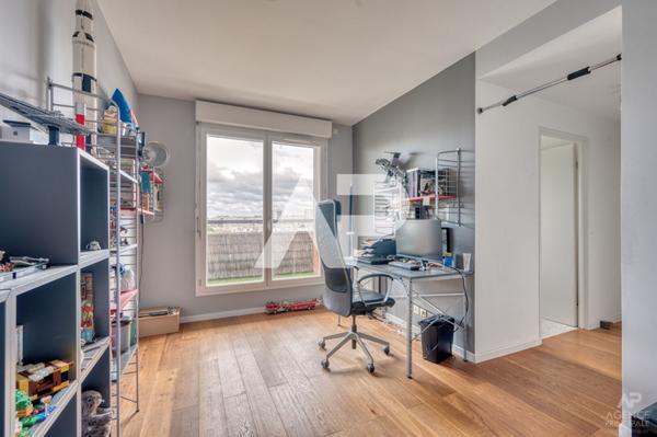 Appartement Rueil Malmaison 5 pièce(s) 132 m2 €790 000 ** - Référence 19464