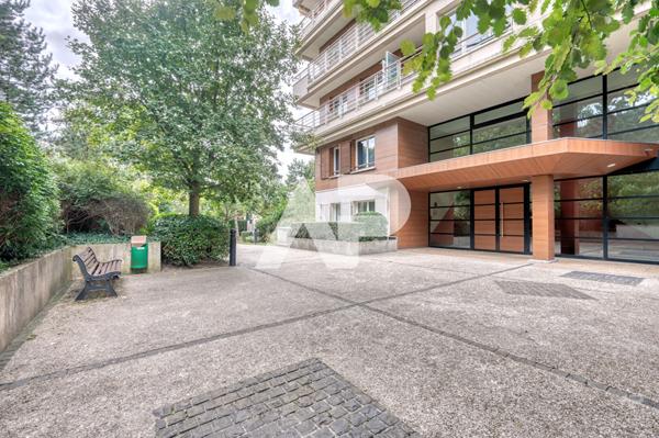 Appartement Rueil Malmaison 5 pièce(s) 132 m2 €790 000 ** - Référence 19464