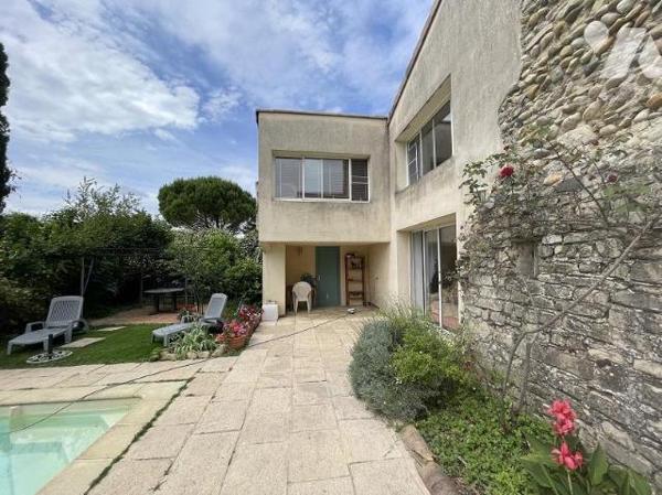 Maison en pierres