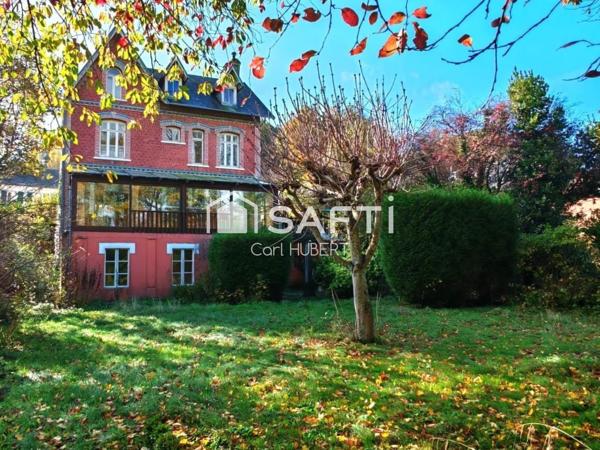 Villa rare et exceptionnelle, 275 m2 face baie