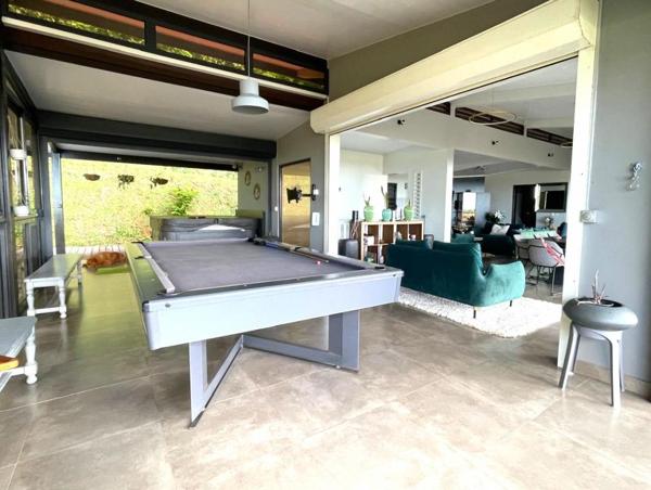 Route des plages à Remire Montjoly VILLA 5 pièce(s) 200 m2+PISCINE