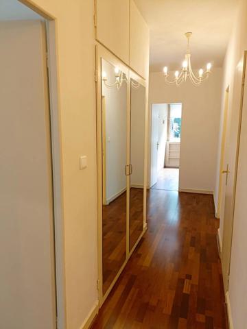 Location                                                      Appartement
                        
                     5 pièces                      124 m2                     à Saint-Sébastien-sur-Loire