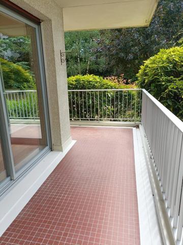 Location                                                      Appartement
                        
                     5 pièces                      124 m2                     à Saint-Sébastien-sur-Loire