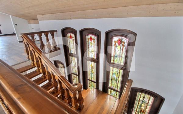 Maison à vendre    9 pièces • 681 m2 Vétraz-Monthoux