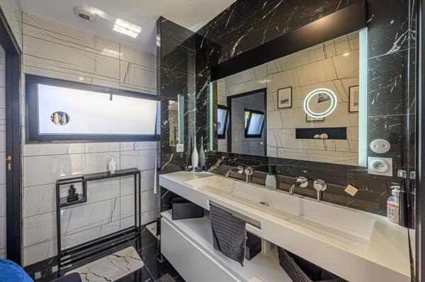 Vente Maison contemporaine Guidel 7 Pièces 184 m²
