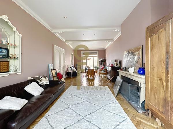 MAISON DE FAMILLE : 7/8 CHAMBRES, JARDIN, GARAGES