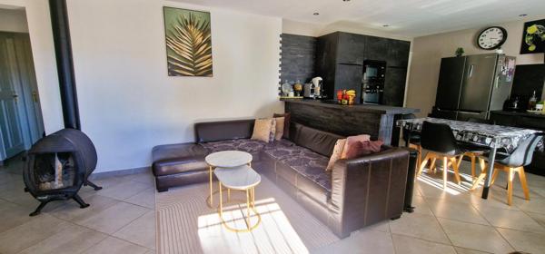 Maison familiale d'environ 100m² sur terrain de 574m² à APT