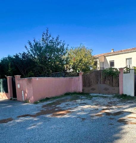 Maison familiale d'environ 100m² sur terrain de 574m² à APT