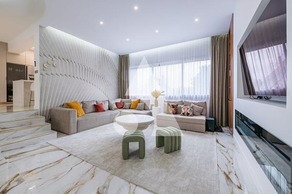 Maison 7 pièces 216 m2