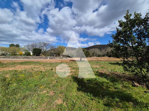 Terrain 768 m2