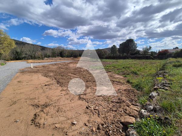 Terrain 768 m2