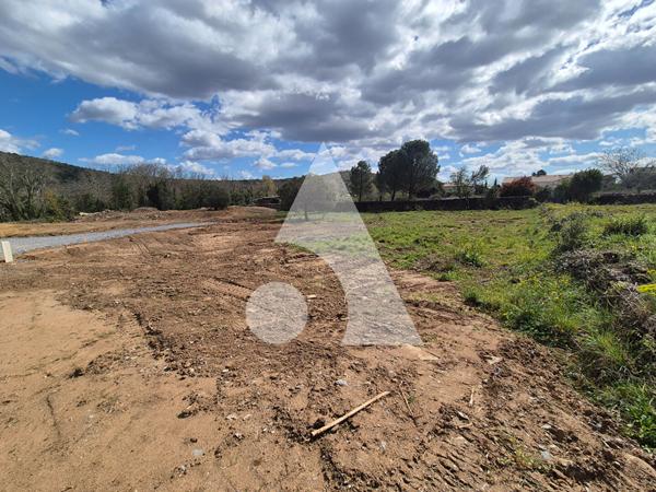 Terrain 768 m2