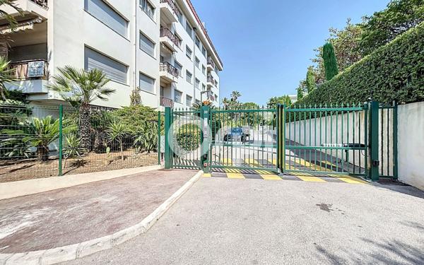 Appartement à vendre    2 pièces • 49,34 m2 Juan-les-Pins - Antibes