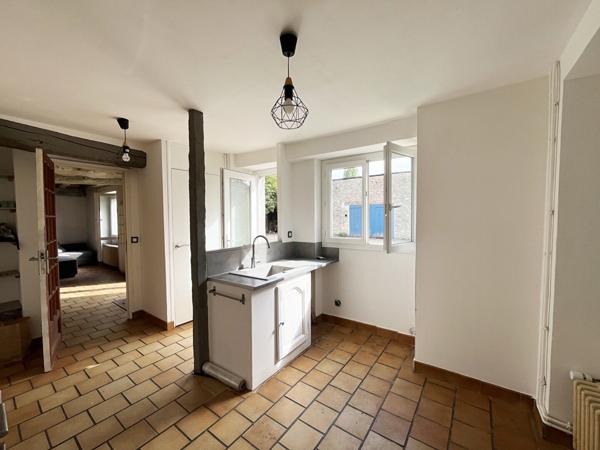 Maison ancienne avec du potentiel !