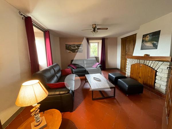 Maison 1570 m2