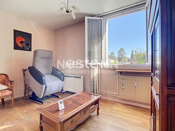 VILLEFRANCHE SUR SAONE OUEST - T2 avec cave et garage fermé - proche centre-ville