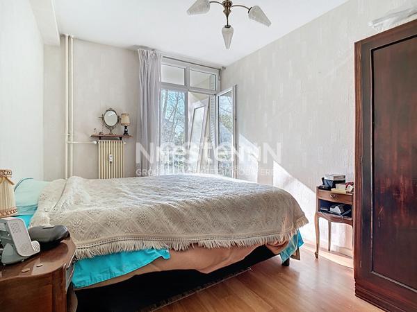 VILLEFRANCHE SUR SAONE OUEST - T2 avec cave et garage fermé - proche centre-ville