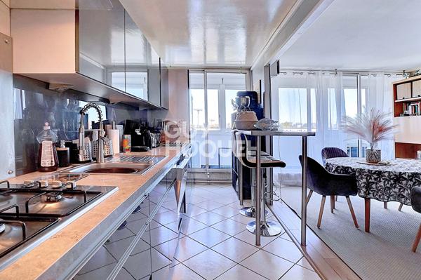 A vendre : Appartement T4 lumineux de 79 m² Quartier Léon Blum, Villeurbanne