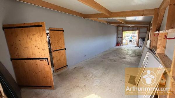 Location                                                      Maison
                        
                     4 pièces                      91 m2                     à Saint-Germain-du-Teil