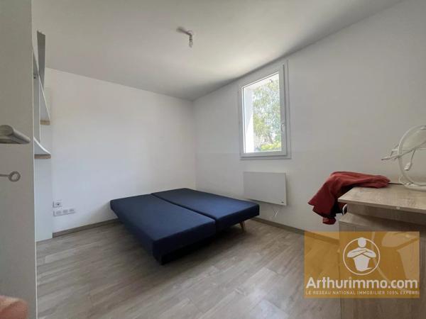 Location                                                      Maison
                        
                     4 pièces                      91 m2                     à Saint-Germain-du-Teil