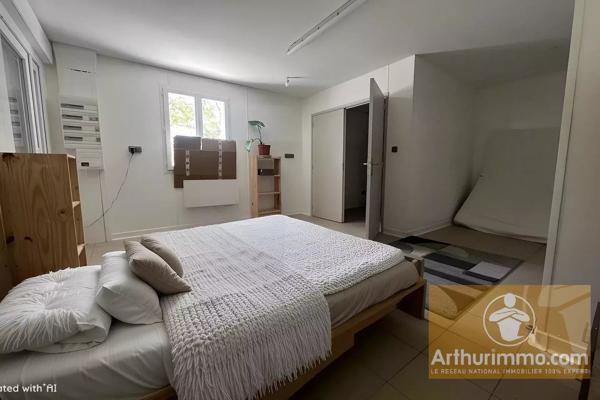 Location                                                      Maison
                        
                     4 pièces                      91 m2                     à Saint-Germain-du-Teil